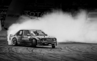 Машины BMW 102 (3840x2160) (30 обоев)